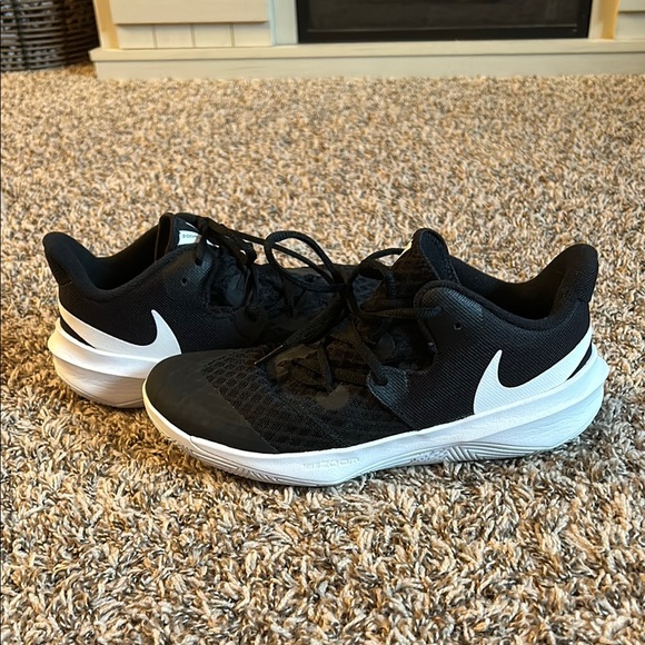 Nike Zoom Hyper Speed Court Volleyball Shoes - Picture 6 of 13